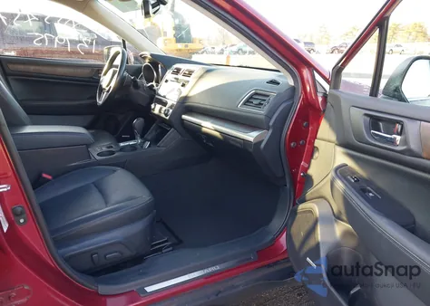 2015 Subaru Outback 2.5I Limited из США, поврежденный, VIN 4S4BSBNC8F3345555